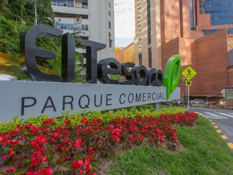 Centro Comercial El Tesoro